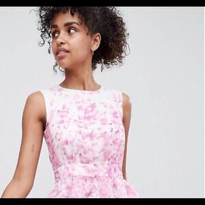 QED London floral peplum sleeveless blouse